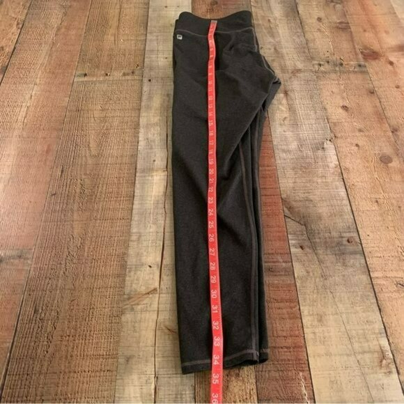 Fabletics womens gray 7/8 cropped leggings - Picture 9 of 9